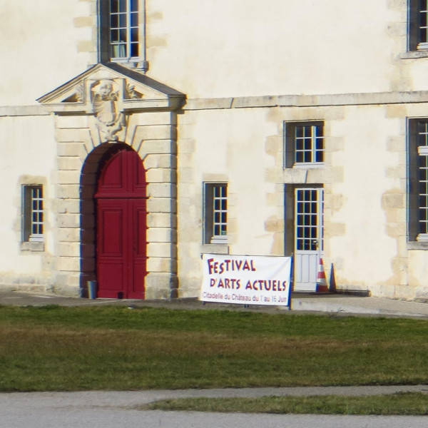 exposition :
                Festival d'Arts Actuels Ré-Oléron, au Chateau d'Oléron,
                ile d'Oléron