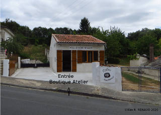 ATELIER
                RENÉ RENAUD: entrée de la boutique